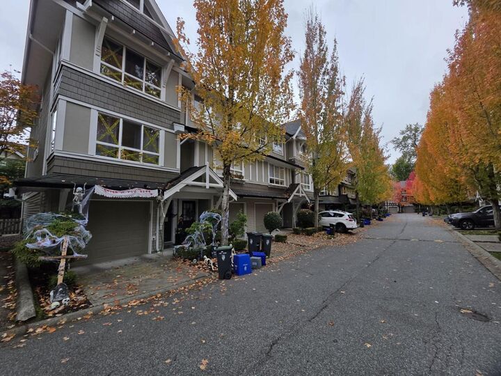 Property Photo:  6747 203rd Street 9  BC V2Y 3B5 