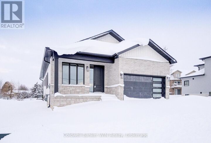 Property Photo:  647 Martin Street  ON N0G 2L3 