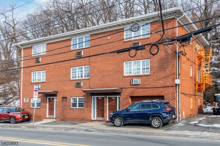 Property Photo:  601 Fairview Ave  NJ 07022 