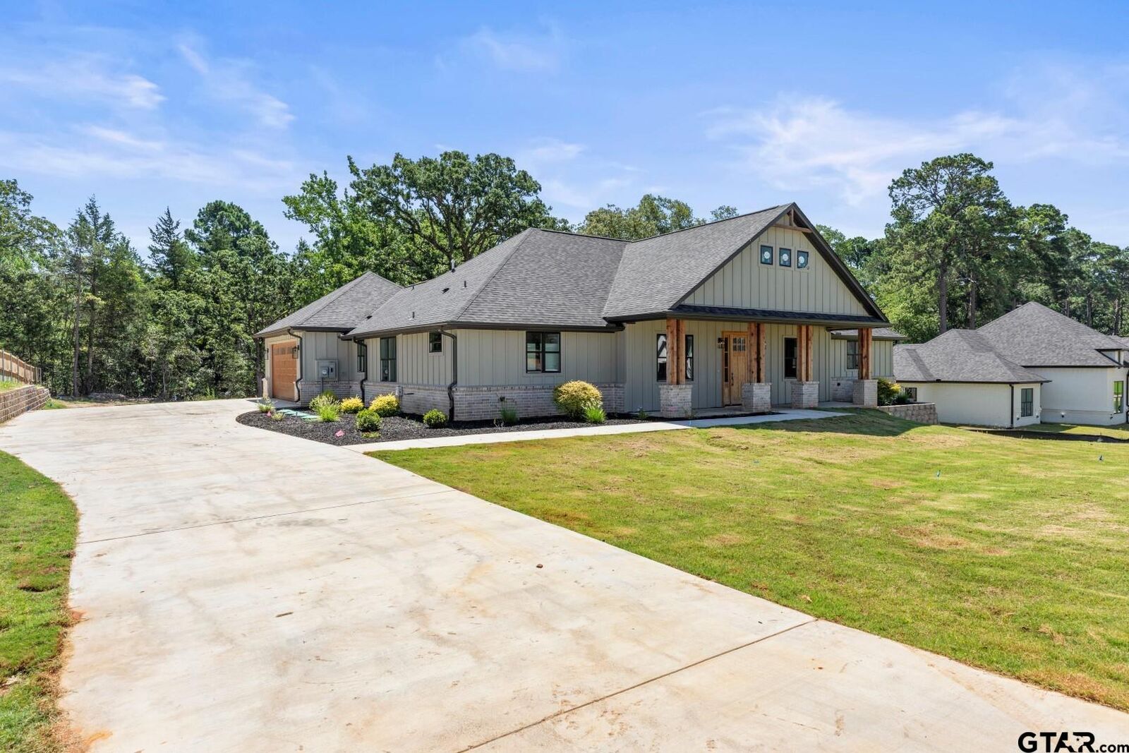 Property Photo: 14533 Woodland Creek Dr TX 75706