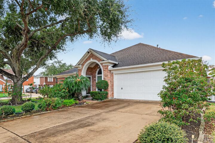 Property Photo:  2214 Ruffian Lane  TX 77477 