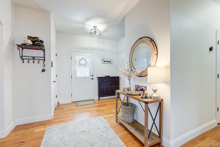 Property Photo:  20 Tanyas Court  NY 10950 