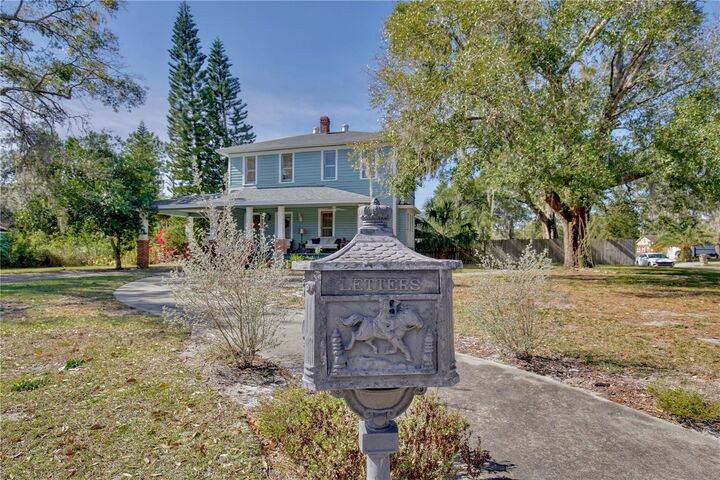 Property Photo:  2400 S Park Avenue  FL 32771 