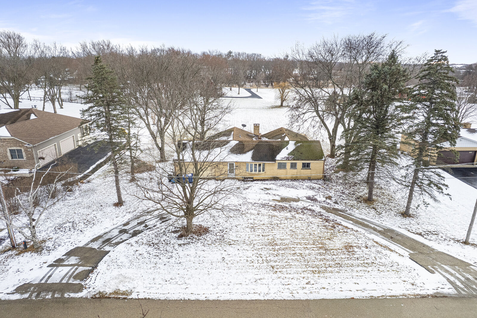 Property Photo:  25085 W Tamarack Drive  IL 60084 