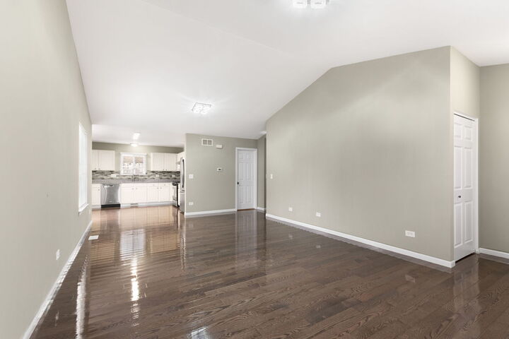 Property Photo:  1308 Dahlgren Lane  IL 60447 