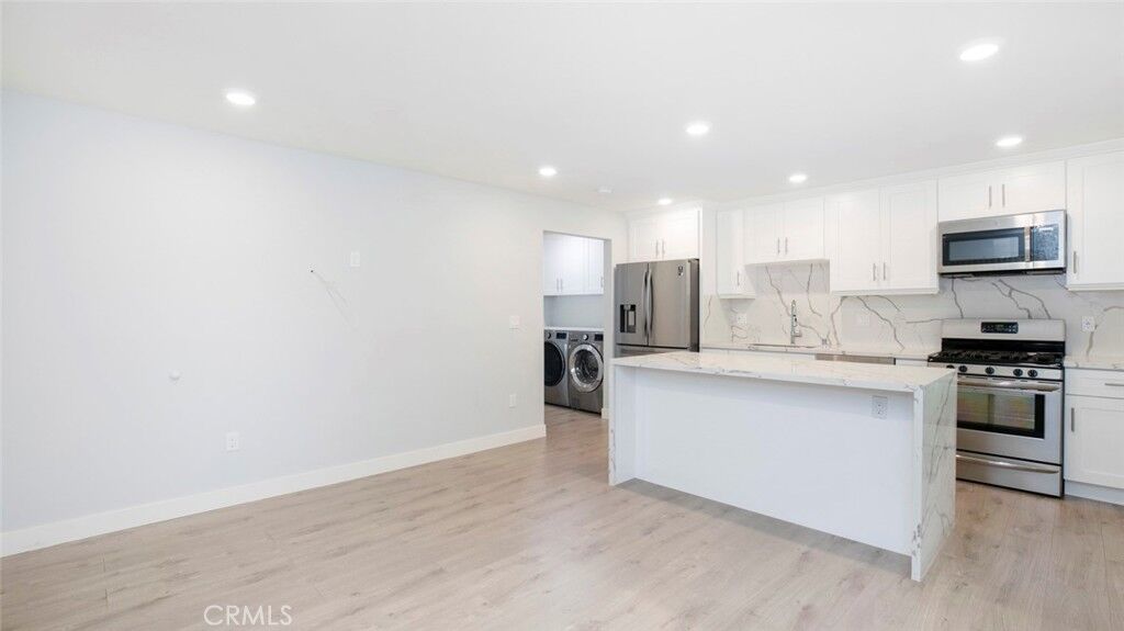 Property Photo: 12558 1/2 Vanowen Street CA 91605