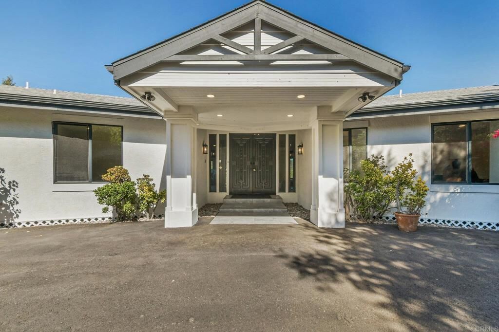 Property Photo:  1051 Via Rancho Parkway  CA 92029 