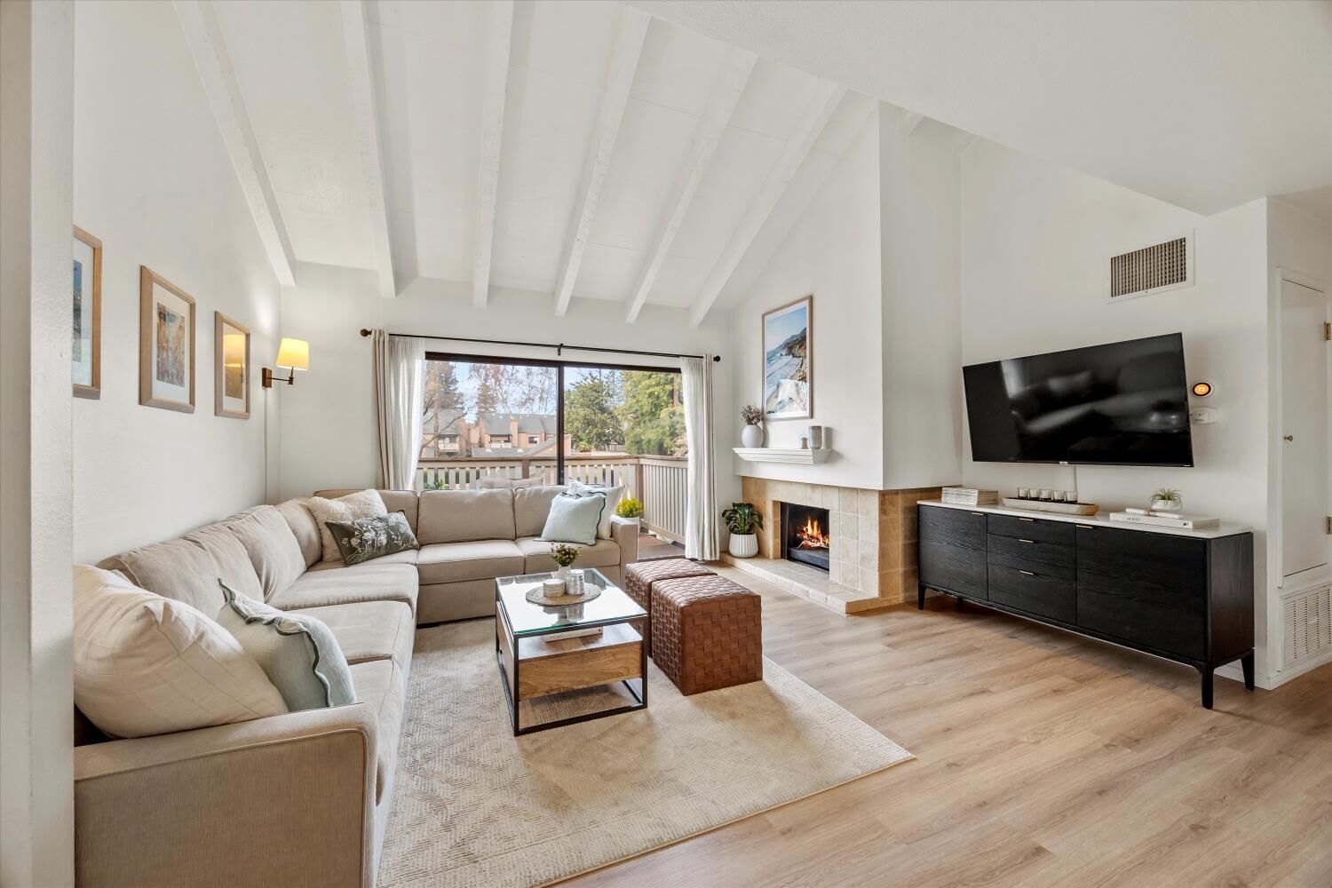 Property Photo:  524 Woodside Oaks 8  CA 95825 