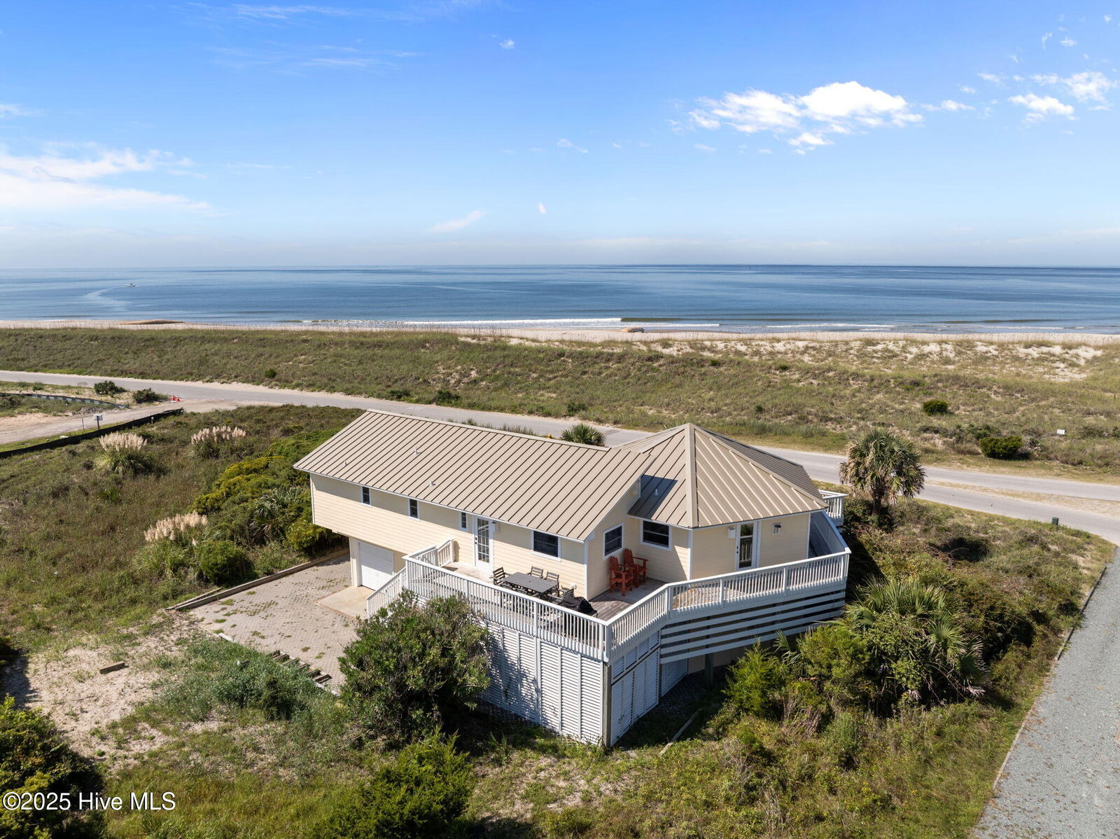 Property Photo:  231 S Bald Head Wynd  NC 28461 