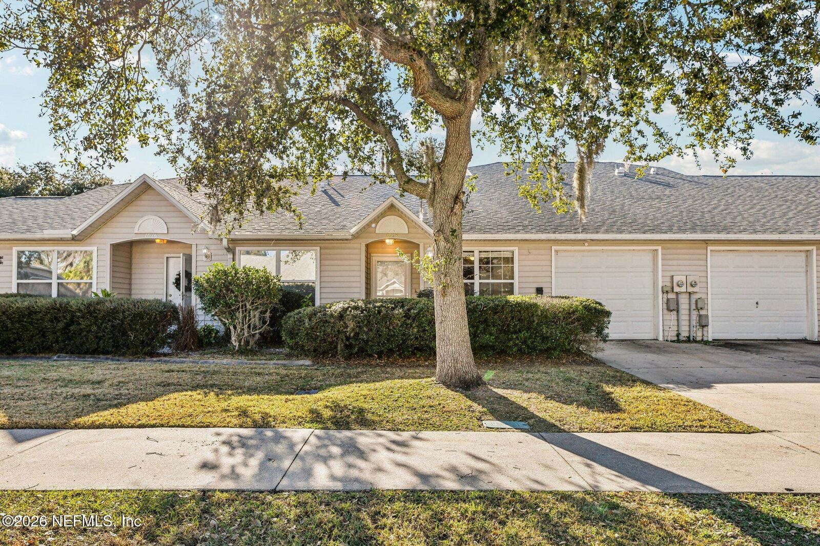 Property Photo:  1018 Grand Hickory Circle  FL 32117 