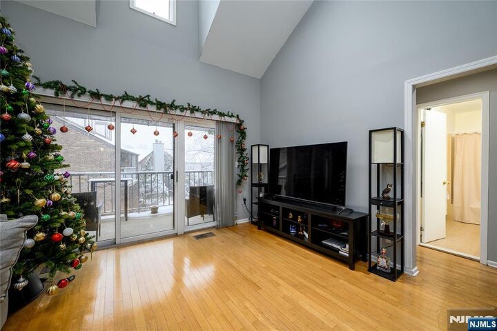 Property Photo: 900 Valley Road D010 NJ 07013