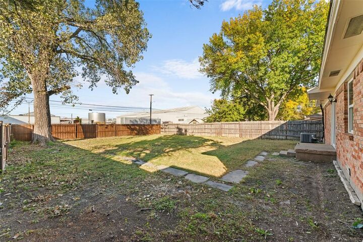 Property Photo: 8155 Shafter Drive TX 75227