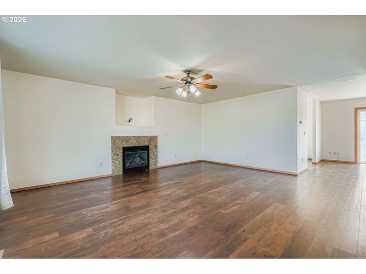 Property Photo:  6305 NE 56th Ave  WA 98661 