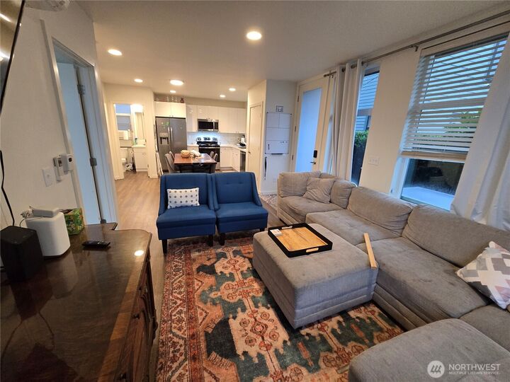 Property Photo: 1017 NE 55th Street WA 98105