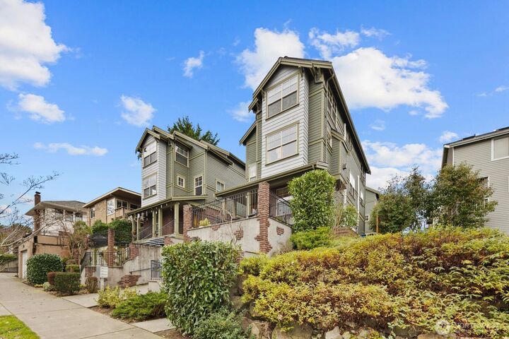 Property Photo: 310 W Lee Street WA 98119