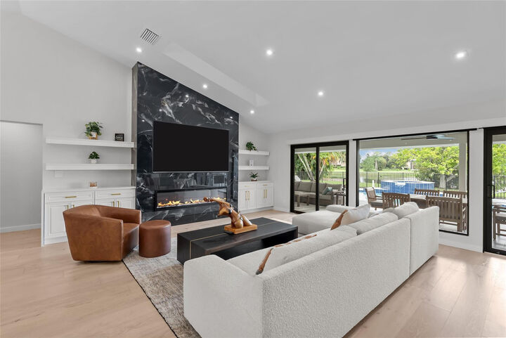 Property Photo:  8611 Gullane Court  FL 33412 