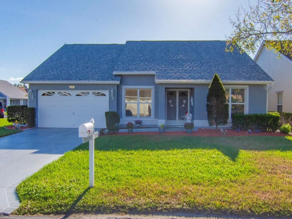 Property Photo: 456 NW Casanova Circle FL 34986