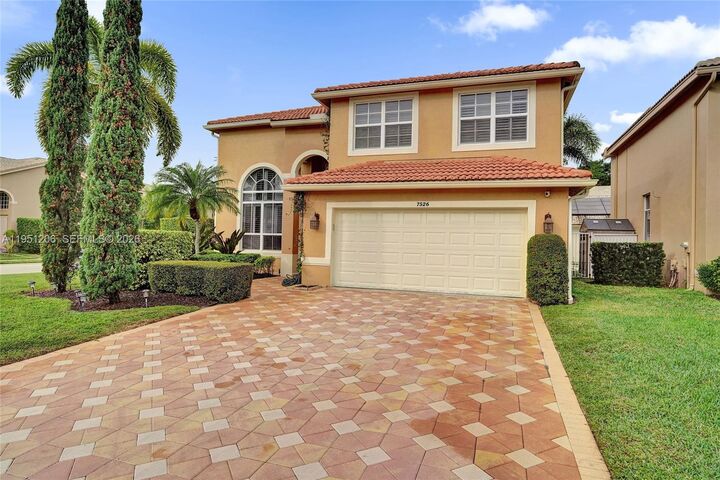 Property Photo: 7526 Colony Palm Dr FL 33436