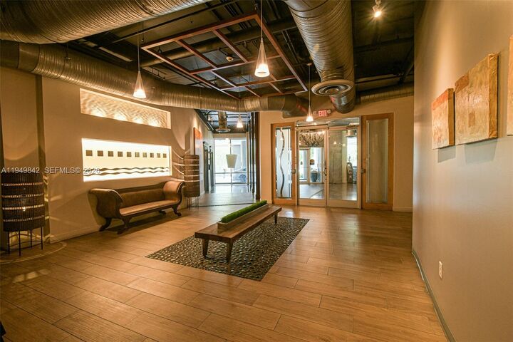 Property Photo:  10 SW South River Dr 1704  FL 33130 