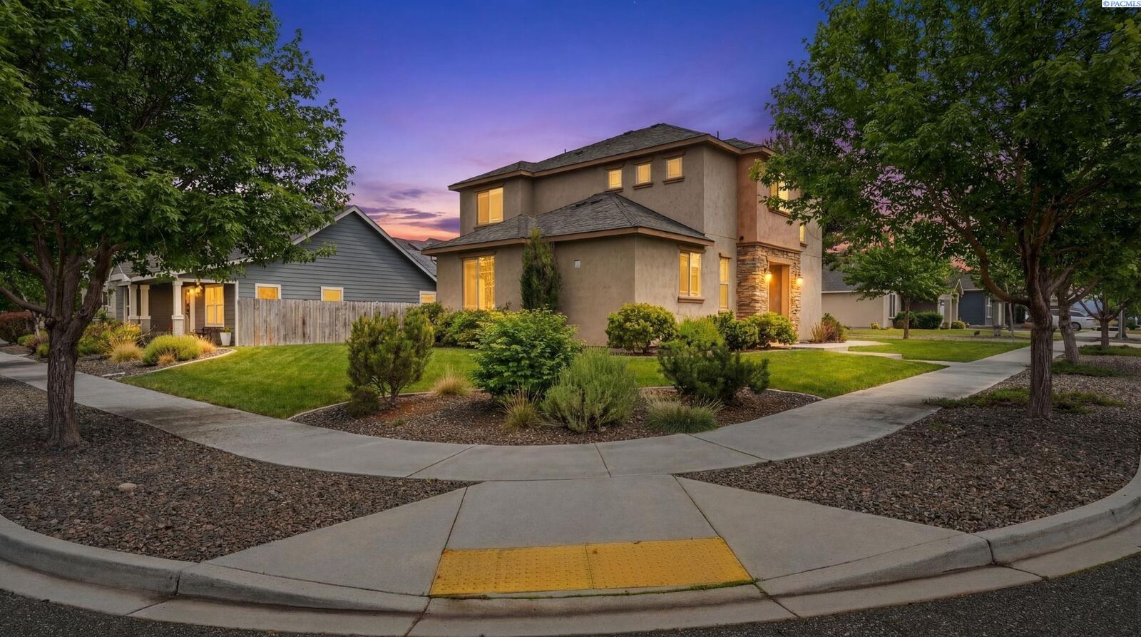 Property Photo:  4562 Barbera St  WA 99352 