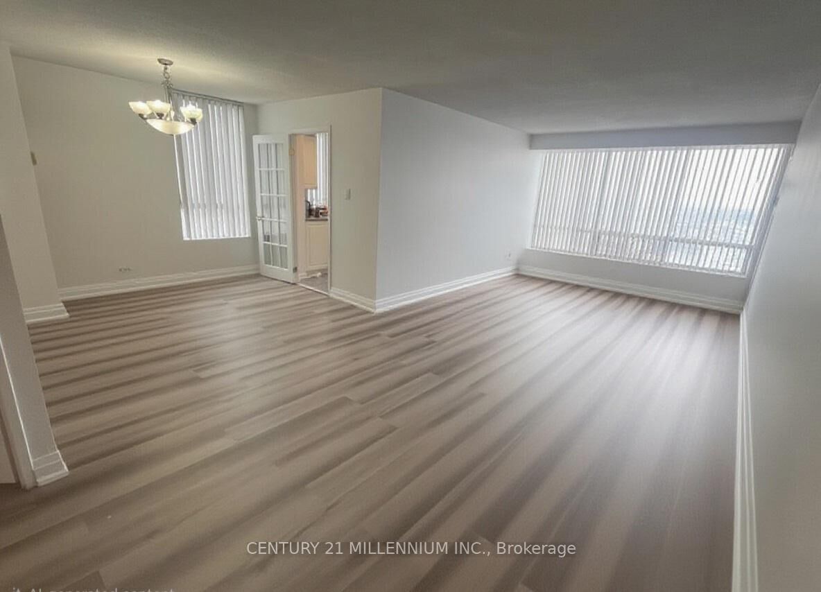 Property Photo:  26 Hanover Road 1605  ON L6S 4T2 