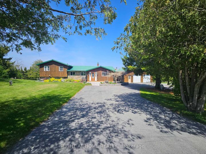 Property Photo: 152 Grandview Drive ON K0K 2X0