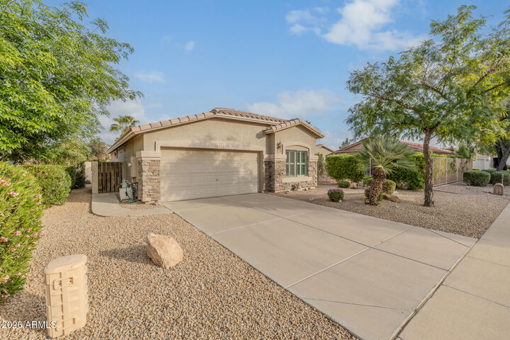 Property Photo:  5127 S Almond Court  AZ 85298 