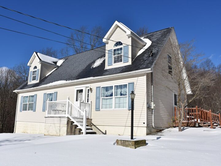 Property Photo:  906 Erie Street  PA 16433 