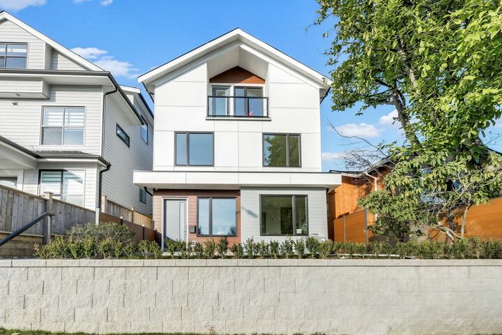 Property Photo: 3547 E Georgia Street 1 BC V5K 2L9