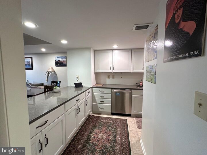 Property Photo:  1600 Prince Street 611  VA 22314 