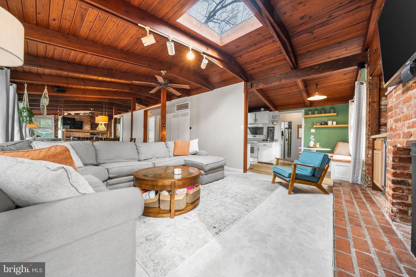 Property Photo:  2906 Pine Spring Road  VA 22042 