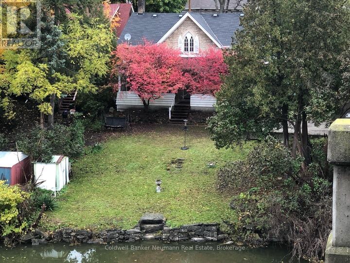 Property Photo:  96 Arthur Street North B  ON N1E 4V2 