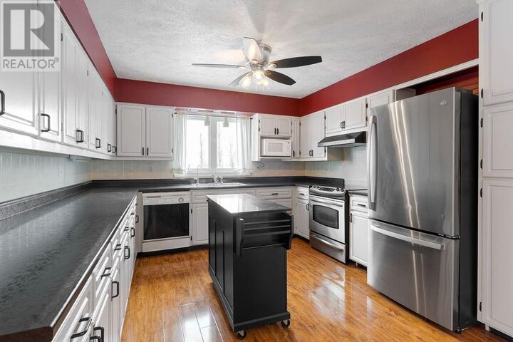 Property Photo:  162 15th Sideroad E  ON P0P 2C0 