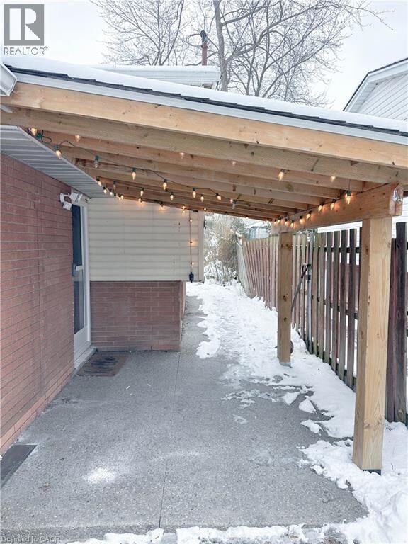 Photo de la propriété:  17 Rosanne Crescent  ON L8T 2T8 