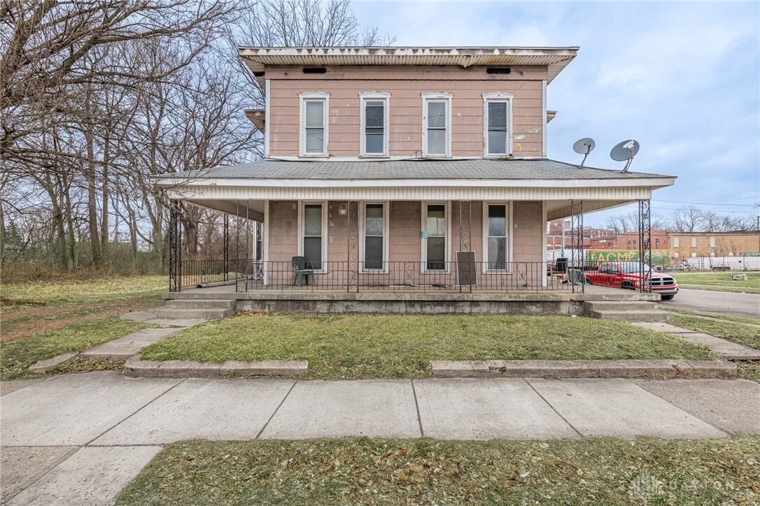 Property Photo: 302 W Pleasant Street OH 45506