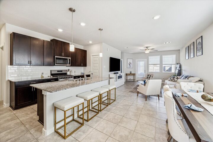 Property Photo:  5547 Madden Lane  TX 77048 