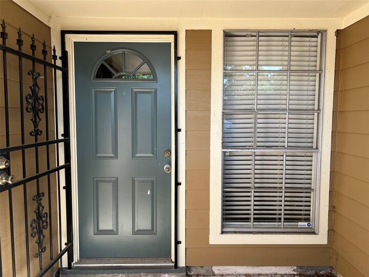 Property Photo:  6010 Hoover Street  TX 77092 