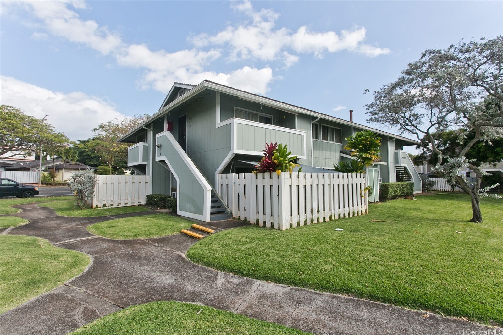 Property Photo:  94-1088 Paawalu Street R5  HI 96797 