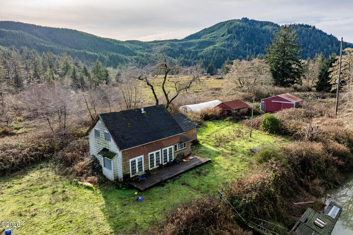 Property Photo:  3314 Siletz Highway  OR 97367 