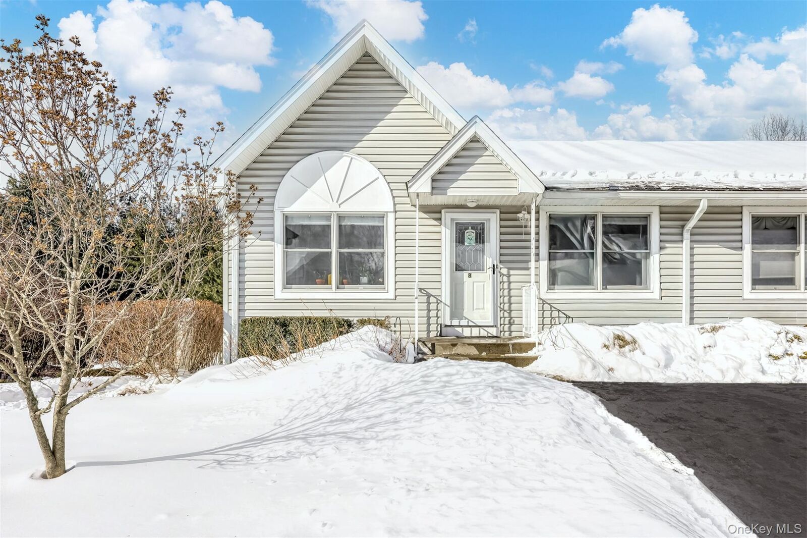 Property Photo:  8 Windsor Circle  NY 10956 