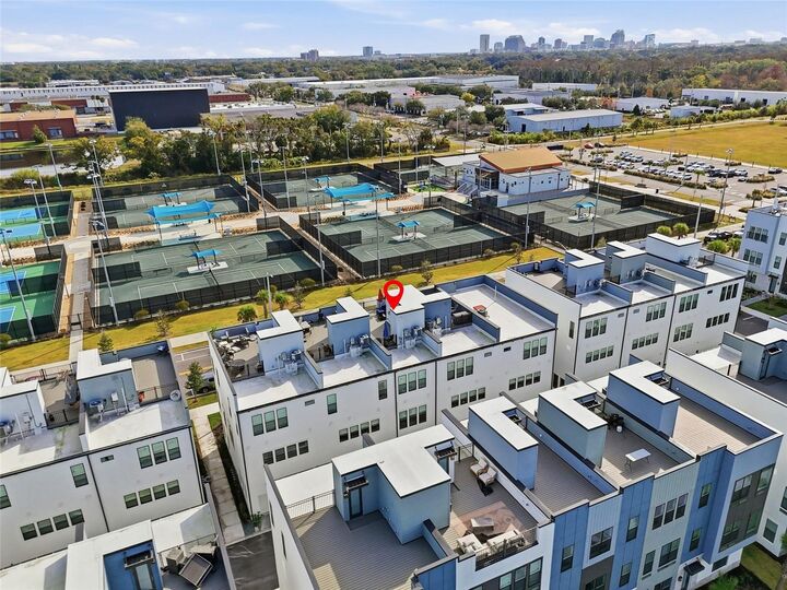 Property Photo: 2038 Packing District Way FL 32804