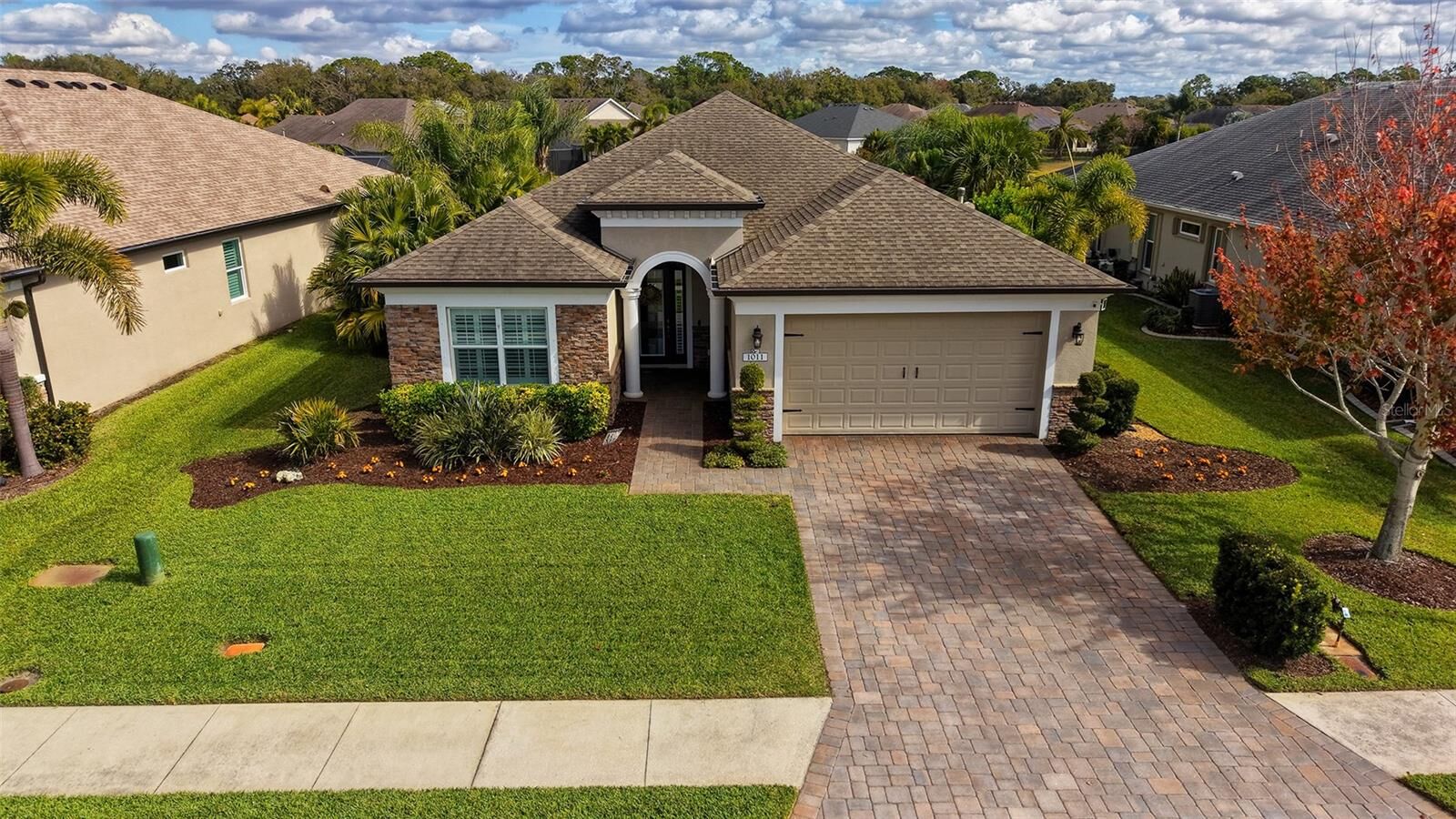 Property Photo:  1011 Calico Glen  FL 34212 