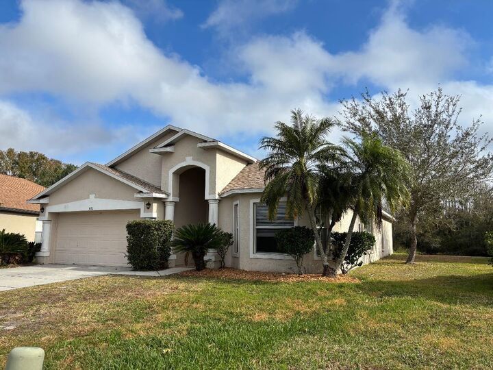 Property Photo:  1932 Grenville Court  FL 33543 
