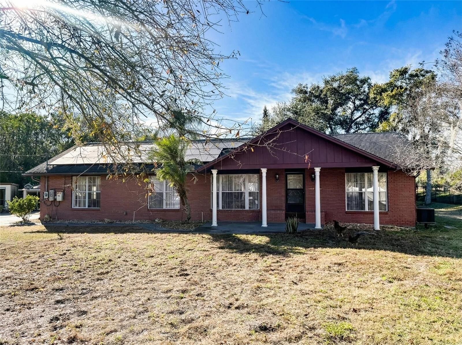Property Photo: 2426 Gresham Drive FL 32807