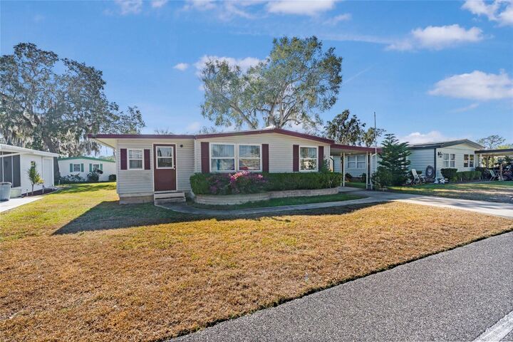 Property Photo:  512 Palo Verde Drive  FL 34748 