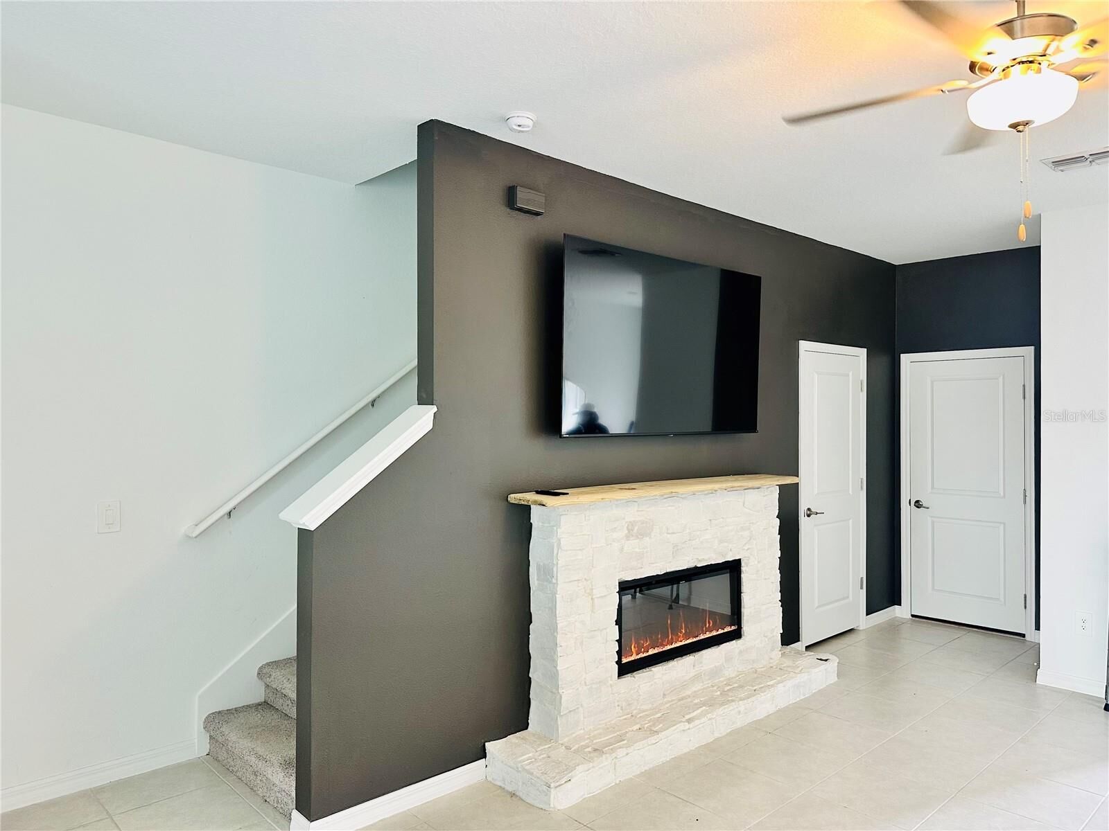 Property Photo:  8271 Corner Pine Way  FL 34655 