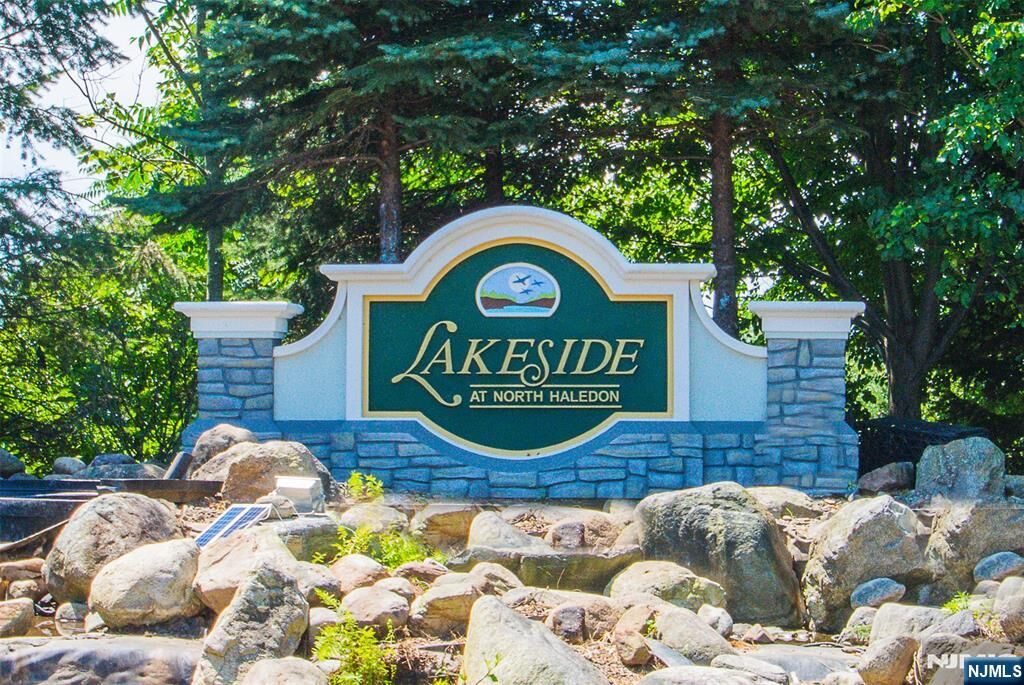 Property Photo:  67 Magnolia Way  NJ 07508 