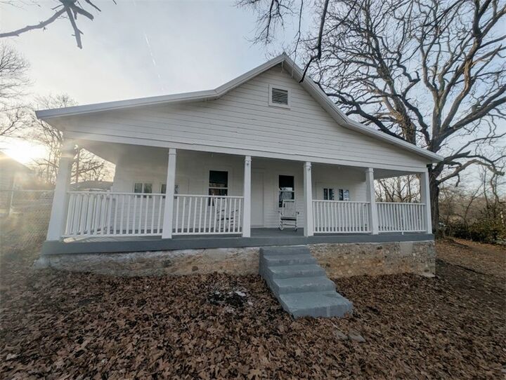 Property Photo:  710 N Rowland Street  AR 72601 