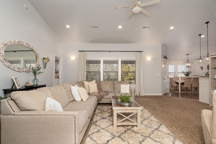 Property Photo:  3617 Cedar Links Drive  OR 97504 