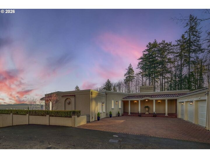 Property Photo:  2338 SW 15th Ave  OR 97201 